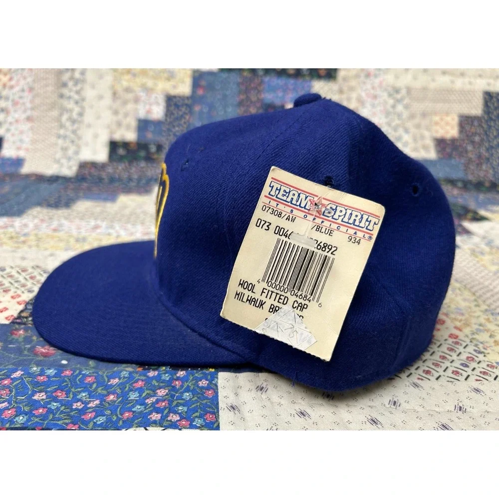 Vintage SPORTS SPECIALTIES MLB Milwaukee Brewers WOOL MLB fitted hat Size 7 1/4
